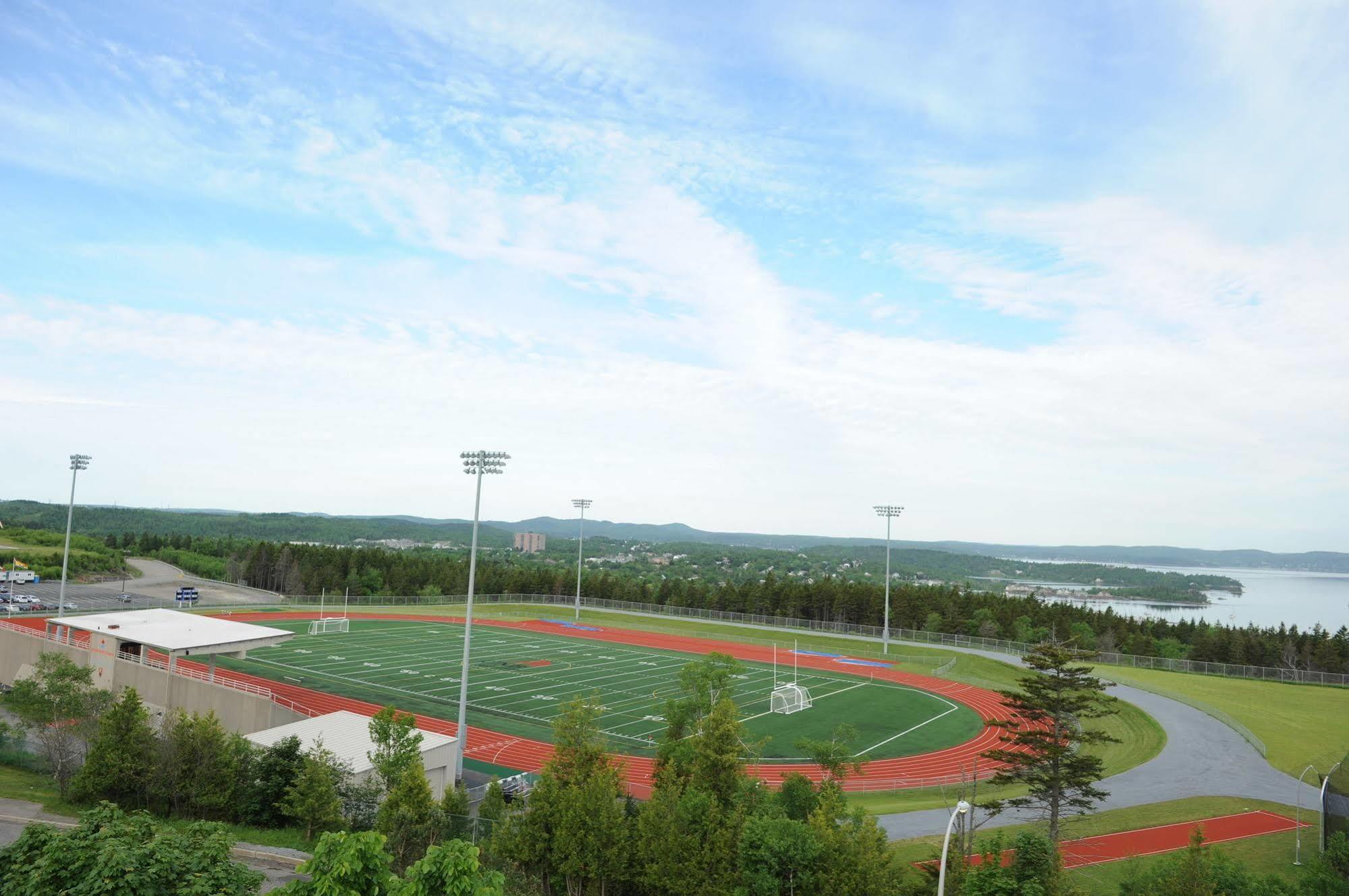 Unb Saint John Summer Hotel ภายนอก รูปภาพ